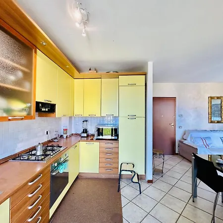 Mazzarona, Apartment Sirmione